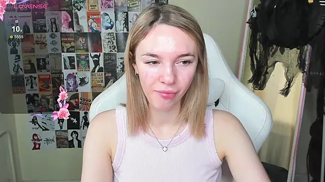 NessaDiazz online show from November 2025 08:49:01 AM