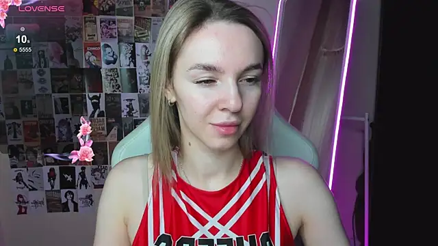 NessaDiazz online show from November 2025 01:05:02 AM