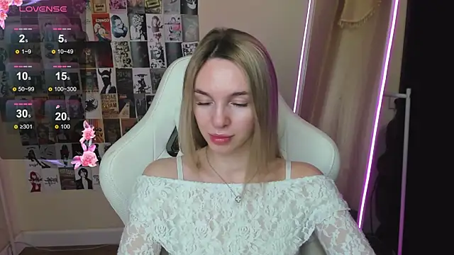 NessaDiazz online show from November 2025 01:05:02 AM