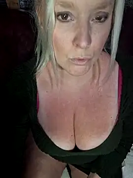 Snapshot of Bouncy-Bella28X chatting on June 2026 04:12:02 PM Bouncy-Bella28X online show from June 2026 04:12:02 PM