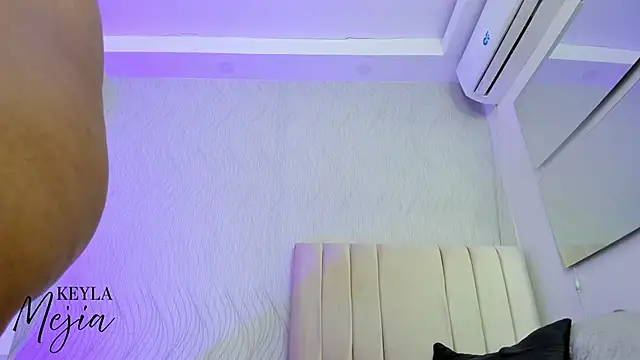 keyla mejia online show from November 2025 12:05:02 PM