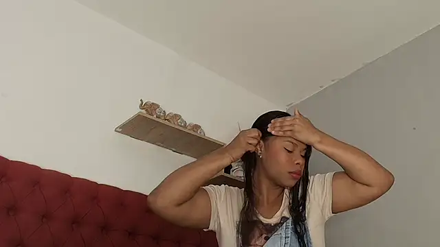 Snapshot of keyla_mejia chatting on April 2026 12:07:02 PM keyla mejia online show from April 2026 12:07:02 PM
