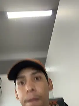 Oqui online show from March 2026 08:24:02 PM