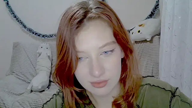 Lily Ember online show from December 2025 06:23:01 PM