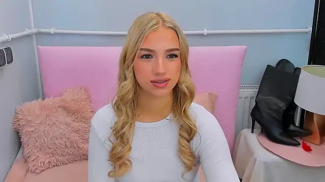 EvetteRose online show from September 2025 04:11:01 PM