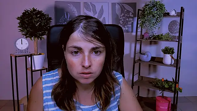 MartaEdams online show from October 2025 06:05:01 AM