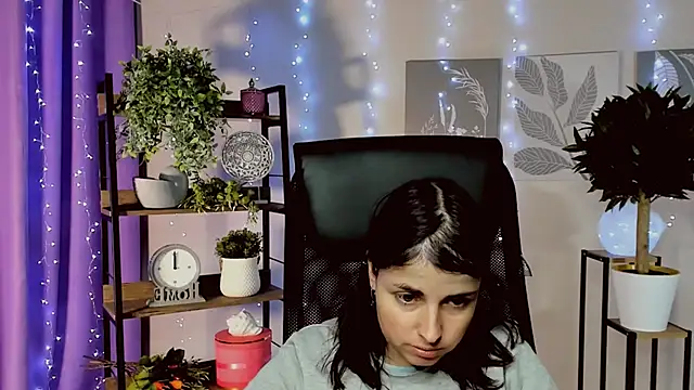 MartaEdams online show from January 2026 06:19:01 AM