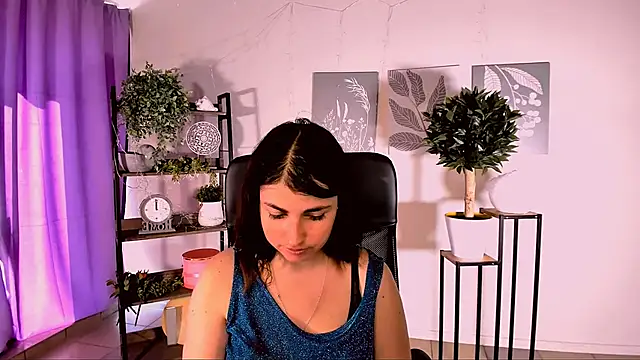 MartaEdams online show from June 2026 05:05:02 AM