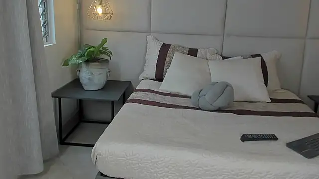 SamayRyann online show from July 2026 02:23:01 PM