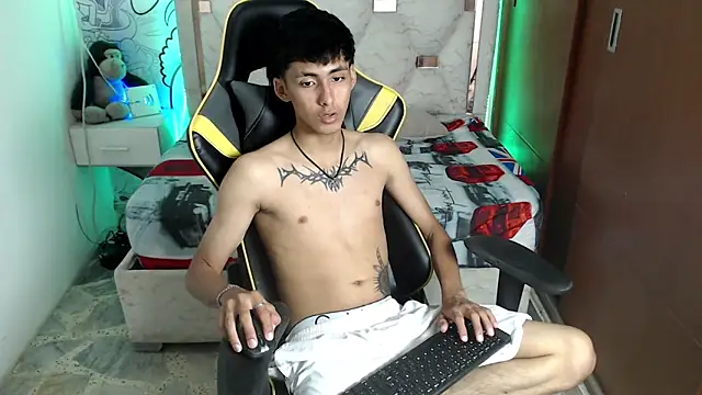 yiisu  online show from September 2025 06:19:02 PM