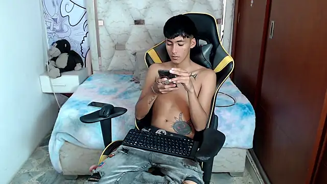 Snapshot of yiisu_ chatting on October 2025 12:22:02 PM yiisu online show from October 2025 12:22:02 PM