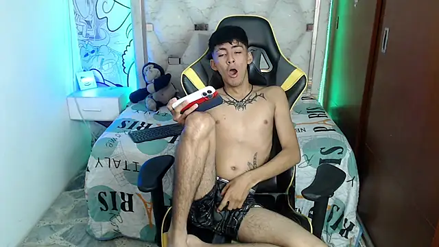 Snapshot of yiisu_ chatting on November 2025 12:23:02 PM yiisu online show from November 2025 12:23:02 PM