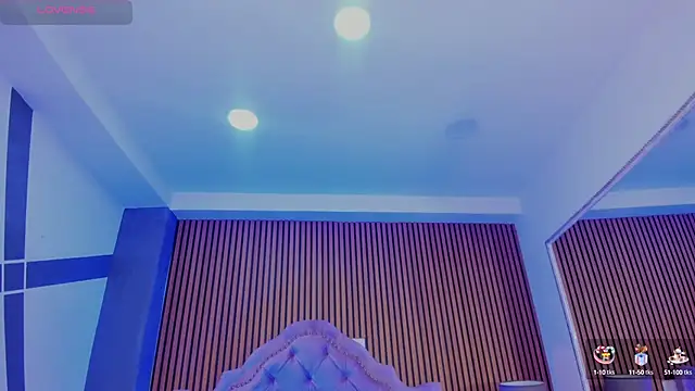 Snapshot of SelenaStonne chatting on October 2025 08:16:02 PM SelenaStonne online show from October 2025 08:16:02 PM