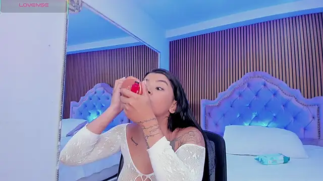 Snapshot of SelenaStonne chatting on October 2025 07:52:01 PM SelenaStonne online show from October 2025 07:52:01 PM