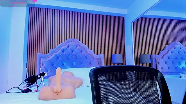 SelenaStonne online show from November 2025 08:14:01 PM