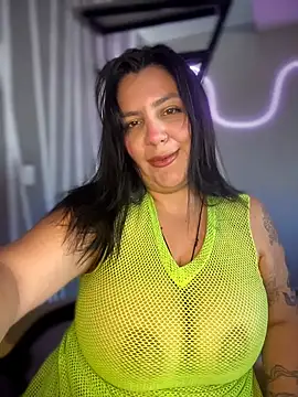 victoria amatista  online show from March 2026 05:30:02 PM