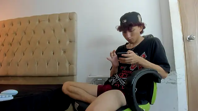 Darkknightx01 online show from February 2026 03:47:01 AM