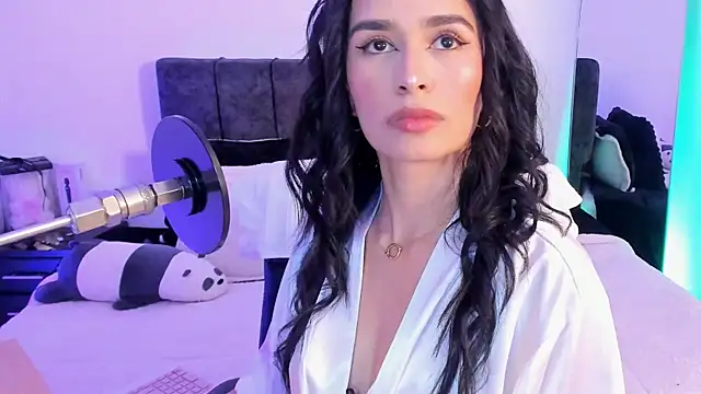 Taylormaxwell online show from April 2026 08:12:02 PM