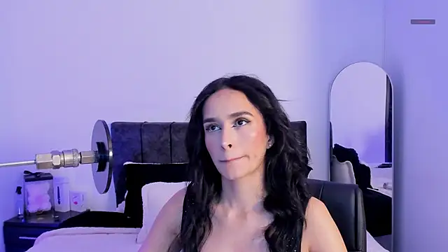 Taylormaxwell online show from May 2026 08:03:02 PM