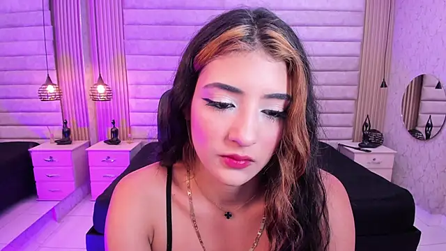 Snapshot of VictoriaaBlair chatting on May 2026 07:34:02 PM VictoriaaBlair online show from May 2026 07:34:02 PM