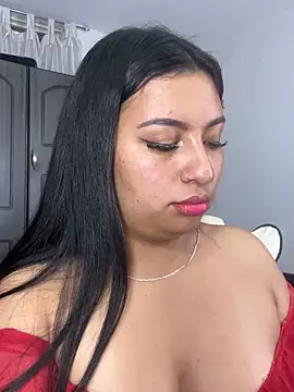 Issa Santana online show from November 2025 06:42:02 PM