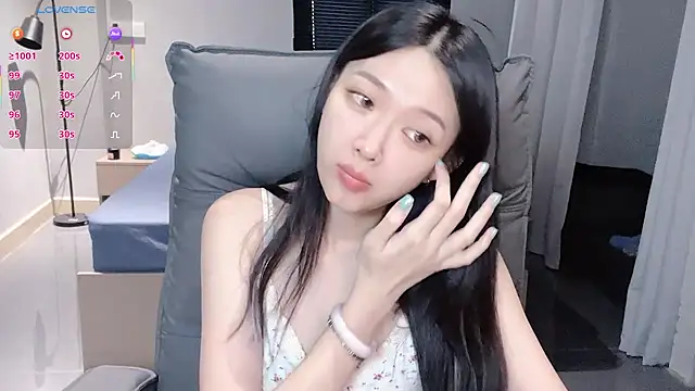 Snapshot of NiNi-baby520 chatting on October 2025 07:20:01 AM NiNi-baby520 online show from October 2025 07:20:01 AM