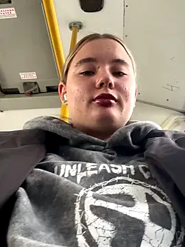 Snapshot of StephanieMur chatting on September 2025 05:29:01 AM StephanieMur online show from September 2025 05:29:01 AM