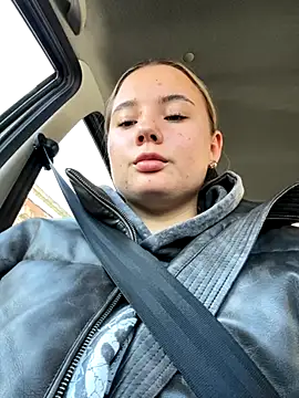 Snapshot of StephanieMur chatting on October 2025 03:59:01 AM StephanieMur online show from October 2025 03:59:01 AM