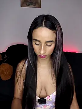 issis22 online show from September 2025 03:17:02 AM