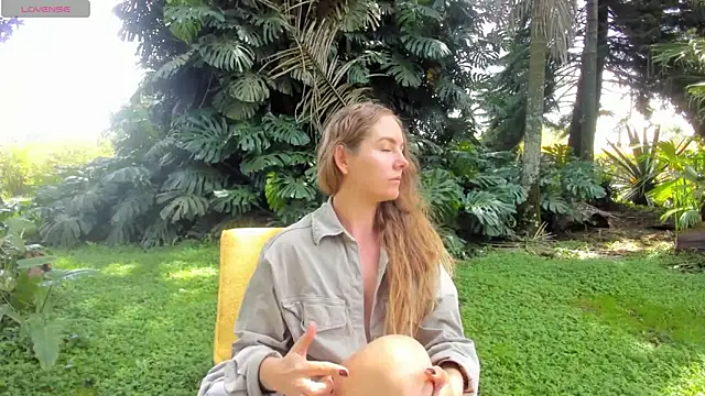 Angiehuston1 online show from April 2026 04:00:01 PM