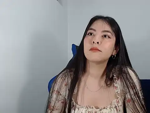 EloiseJun online show from November 2025 04:46:01 AM