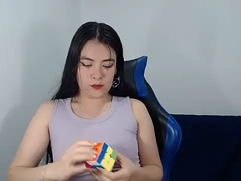 EloiseJun online show from November 2025 03:50:01 AM