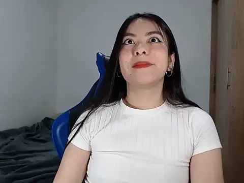 EloiseJun online show from November 2025 04:34:01 AM