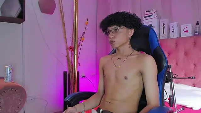  taylor black online show from April 2026 10:02:02 PM