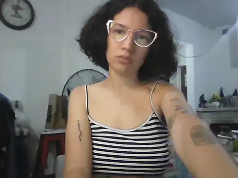 Snapshot of loliporomero chatting on September 2025 01:33:02 AM loliporomero online show from September 2025 01:33:02 AM