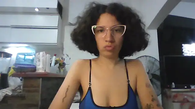 Snapshot of loliporomero chatting on October 2025 12:25:01 AM loliporomero online show from October 2025 12:25:01 AM