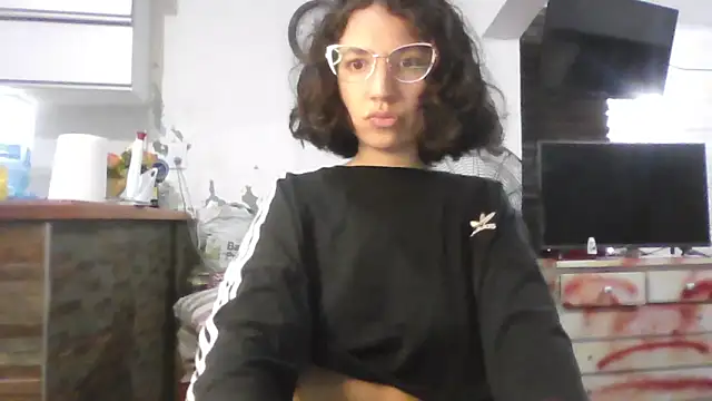 Snapshot of loliporomero chatting on November 2025 01:05:01 AM loliporomero online show from November 2025 01:05:01 AM