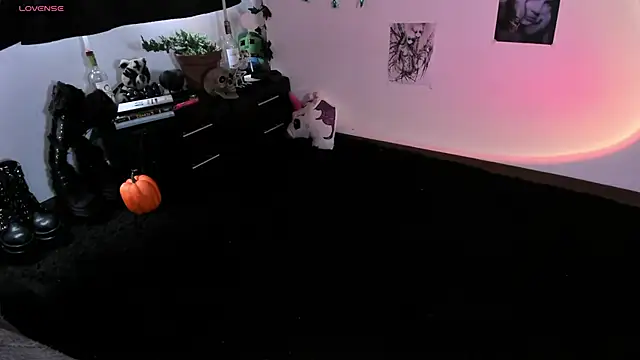 Snapshot of kattusauruss chatting on October 2025 02:14:02 PM kattusauruss online show from October 2025 02:14:02 PM