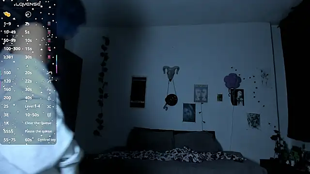 kattusauruss online show from December 2025 12:16:02 AM