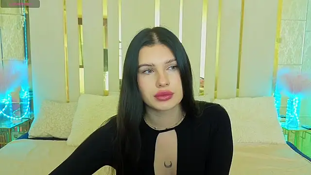 Neyla Charm online show from October 2025 01:48:02 PM