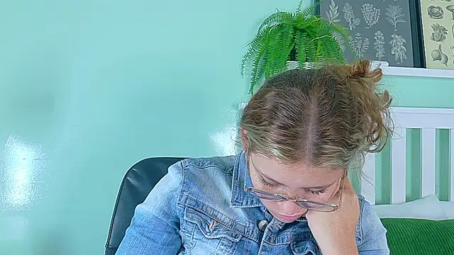 BelaMiller  online show from October 2025 11:41:02 AM