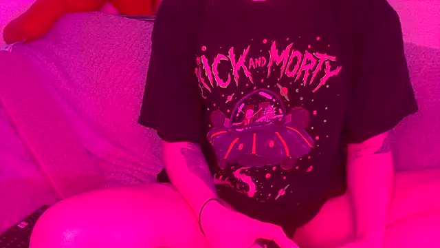 Snapshot of Little-Red21 chatting on October 2025 11:27:01 PM Little-Red21 online show from October 2025 11:27:01 PM