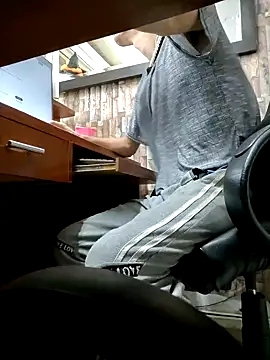 Snapshot of moorejhosua chatting on October 2025 08:31:01 PM moorejhosua online show from October 2025 08:31:01 PM