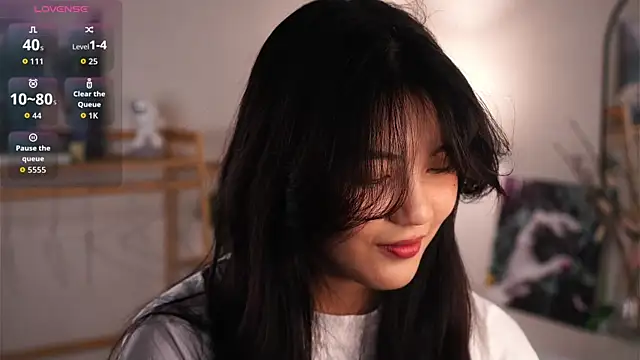 MoiraEger online show from October 2025 05:02:02 PM