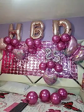 Snapshot of CrisMarulanda chatting on October 2025 07:03:02 PM CrisMarulanda online show from October 2025 07:03:02 PM