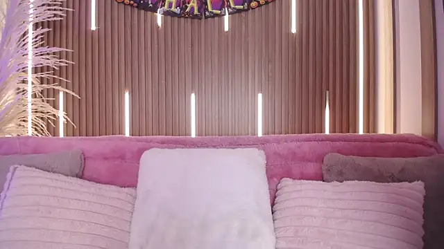 MylaDreams online show from October 2025 03:42:01 AM