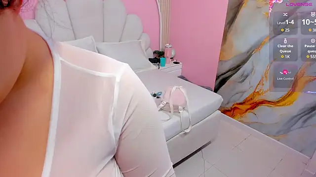 Snapshot of hinata_dolly chatting on April 2026 11:02:02 AM hinata dolly online show from April 2026 11:02:02 AM