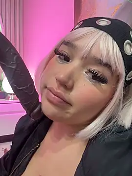 Snapshot of hinata_dolly chatting on April 2026 05:30:01 PM hinata dolly online show from April 2026 05:30:01 PM
