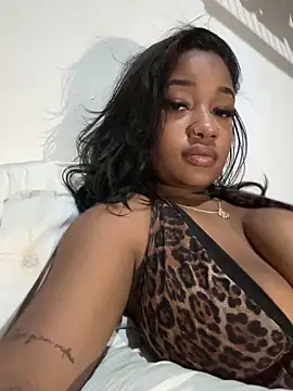 hillarymoreninha online show from January 2026 10:13:02 PM