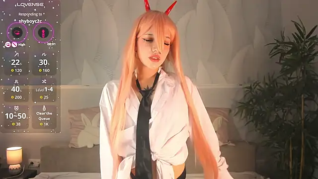 Molly Platt online show from October 2025 09:49:01 AM